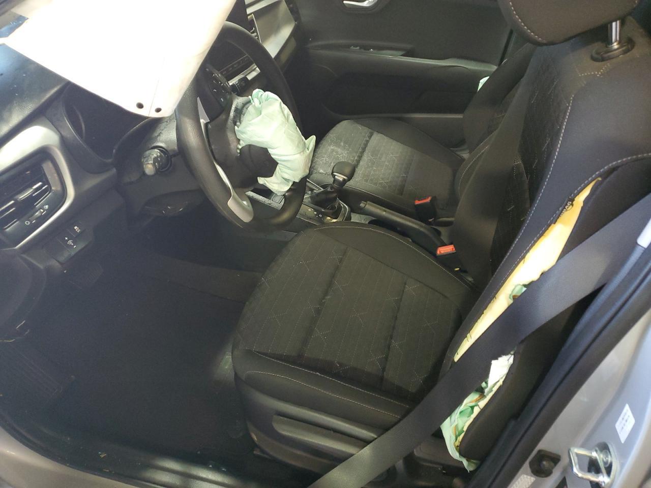 2023 Kia Rio S - Image 7