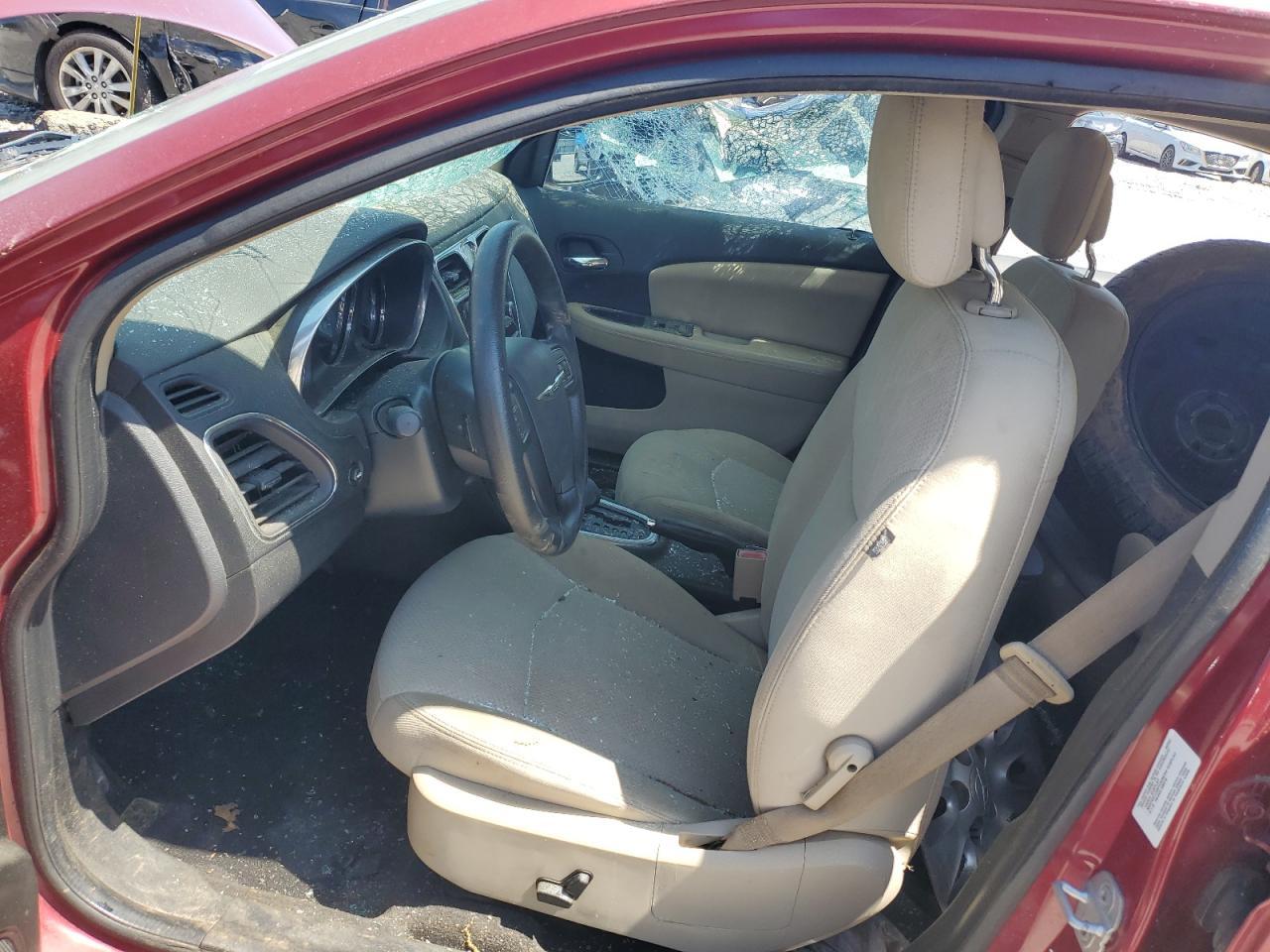 2014 Chrysler 200 Lx - Image 7