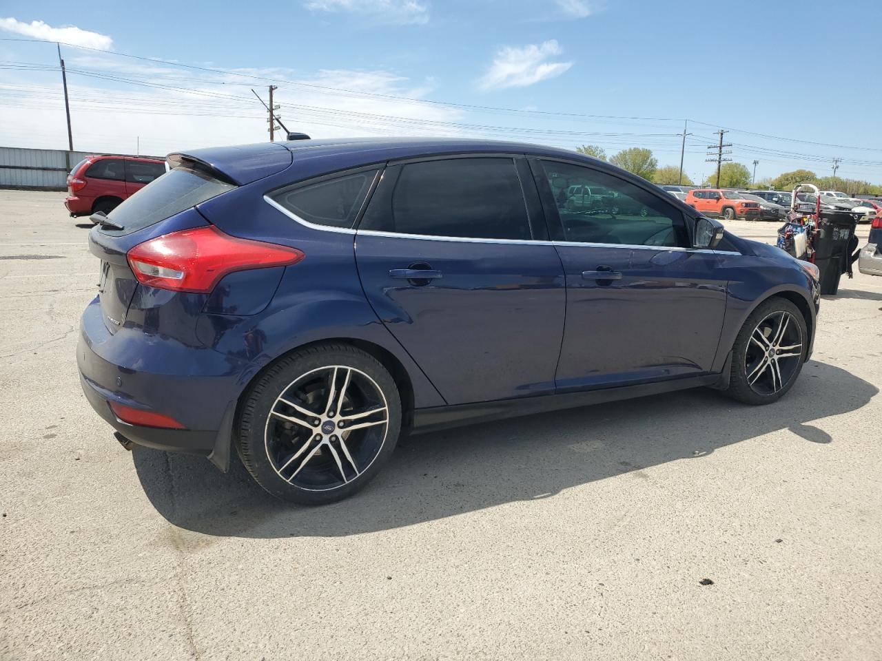 2017 Ford Focus Titanium - Image 3