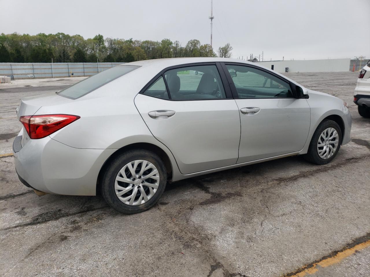 2018 Toyota Corolla L - Фото 3