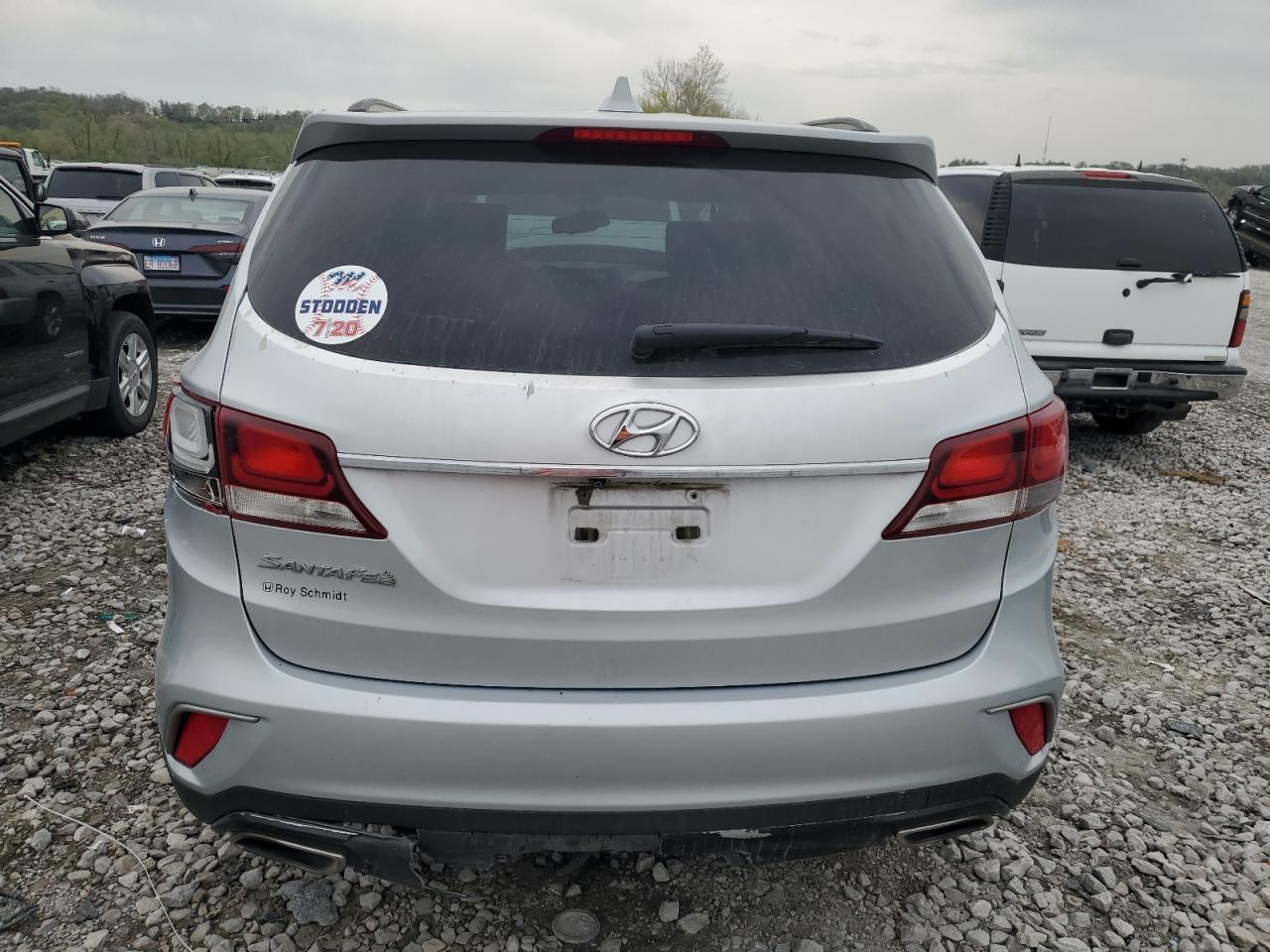 2017 Hyundai Santa Fe Se - Фото 6