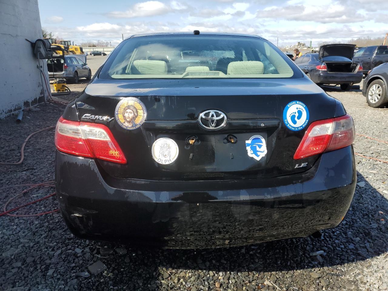 2011 Toyota Camry Base - Фото 6