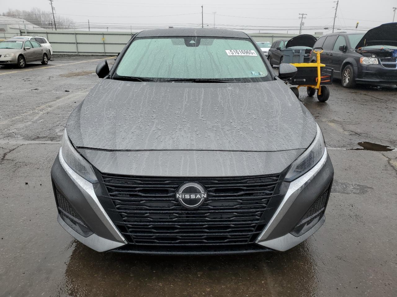 2023 Nissan Altima Sv - Image 5