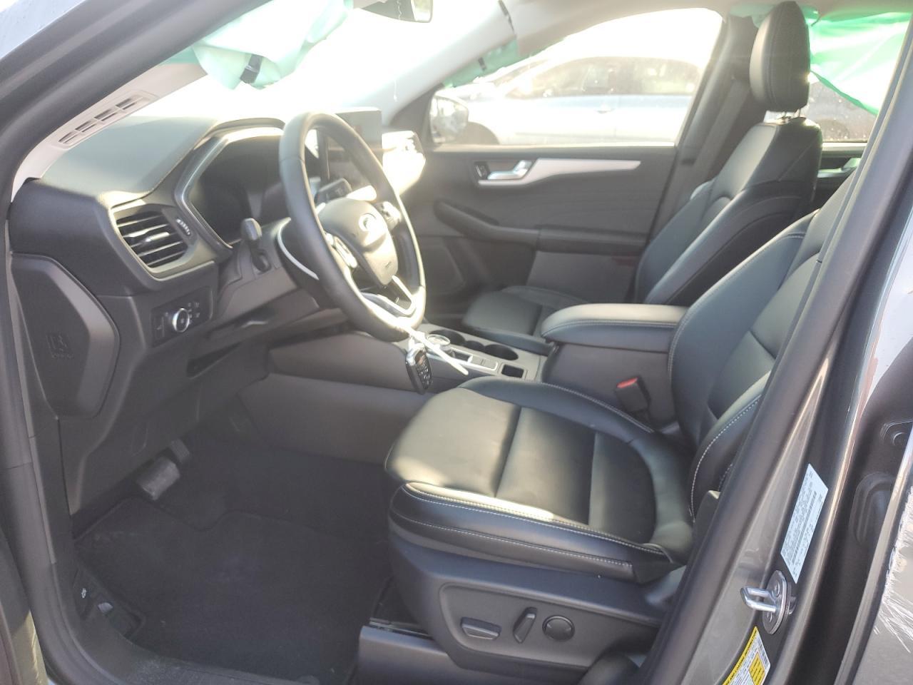 2024 Ford Escape Platinum - Image 7
