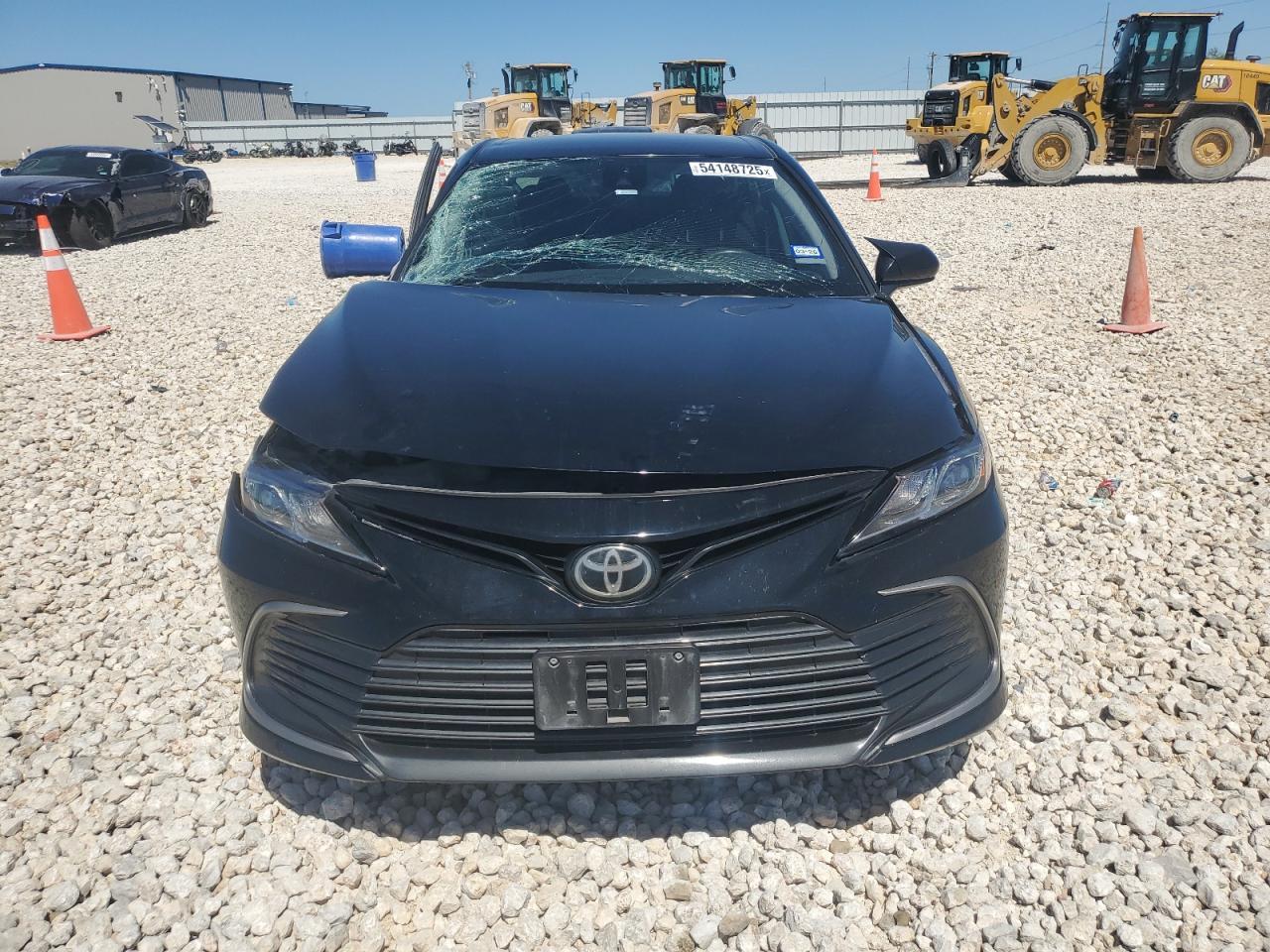 2022 Toyota Camry Le - Image 5