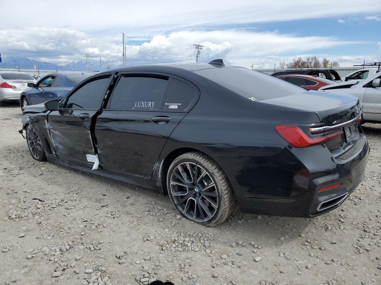 2021 BMW 750 Xi - Image 2