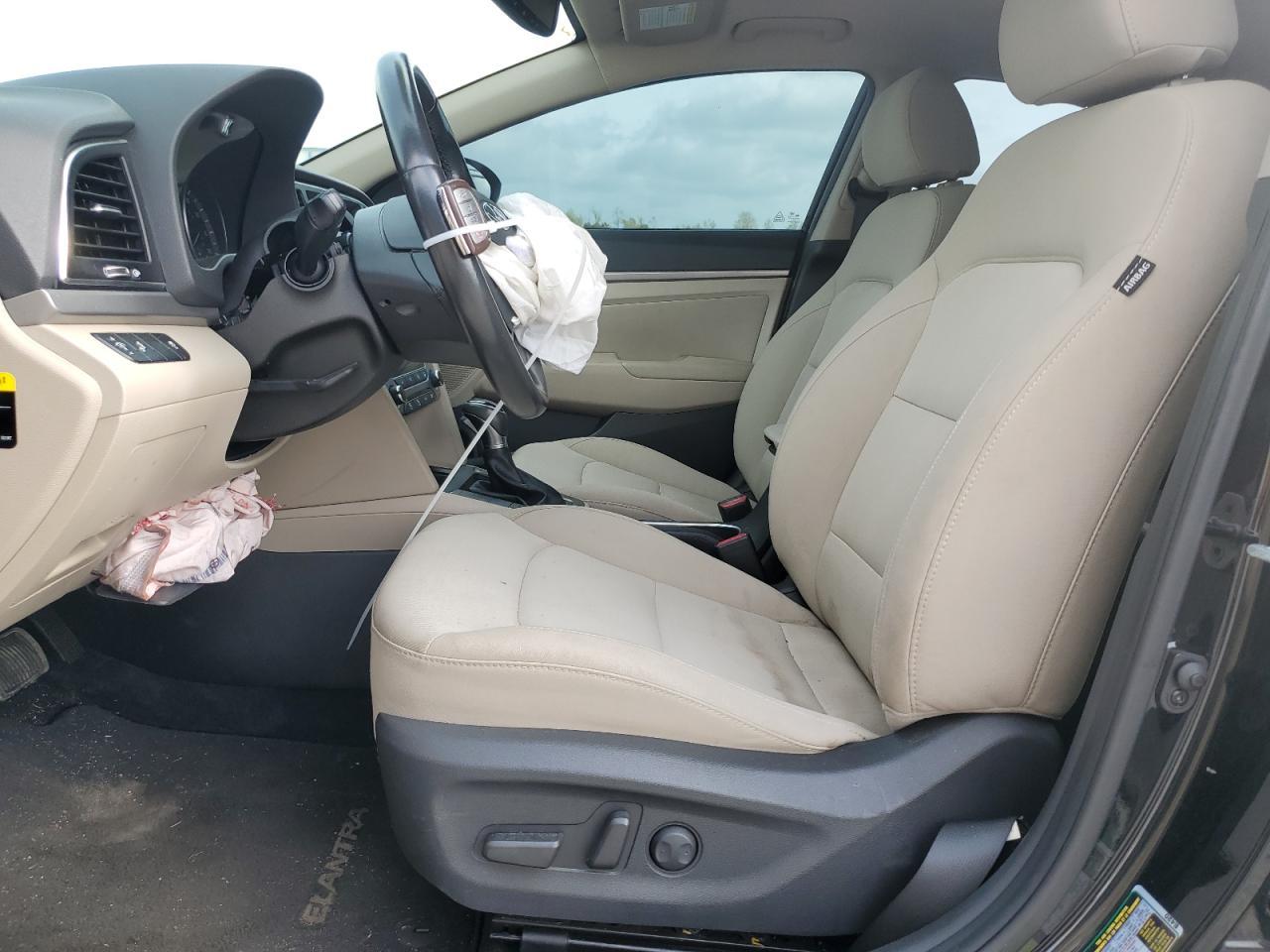 2017 Hyundai Elantra Se - Image 7