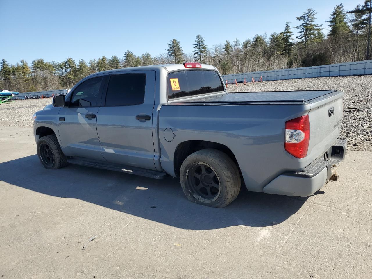 2018 Toyota Tundra Crewmax Sr5 - Image 2