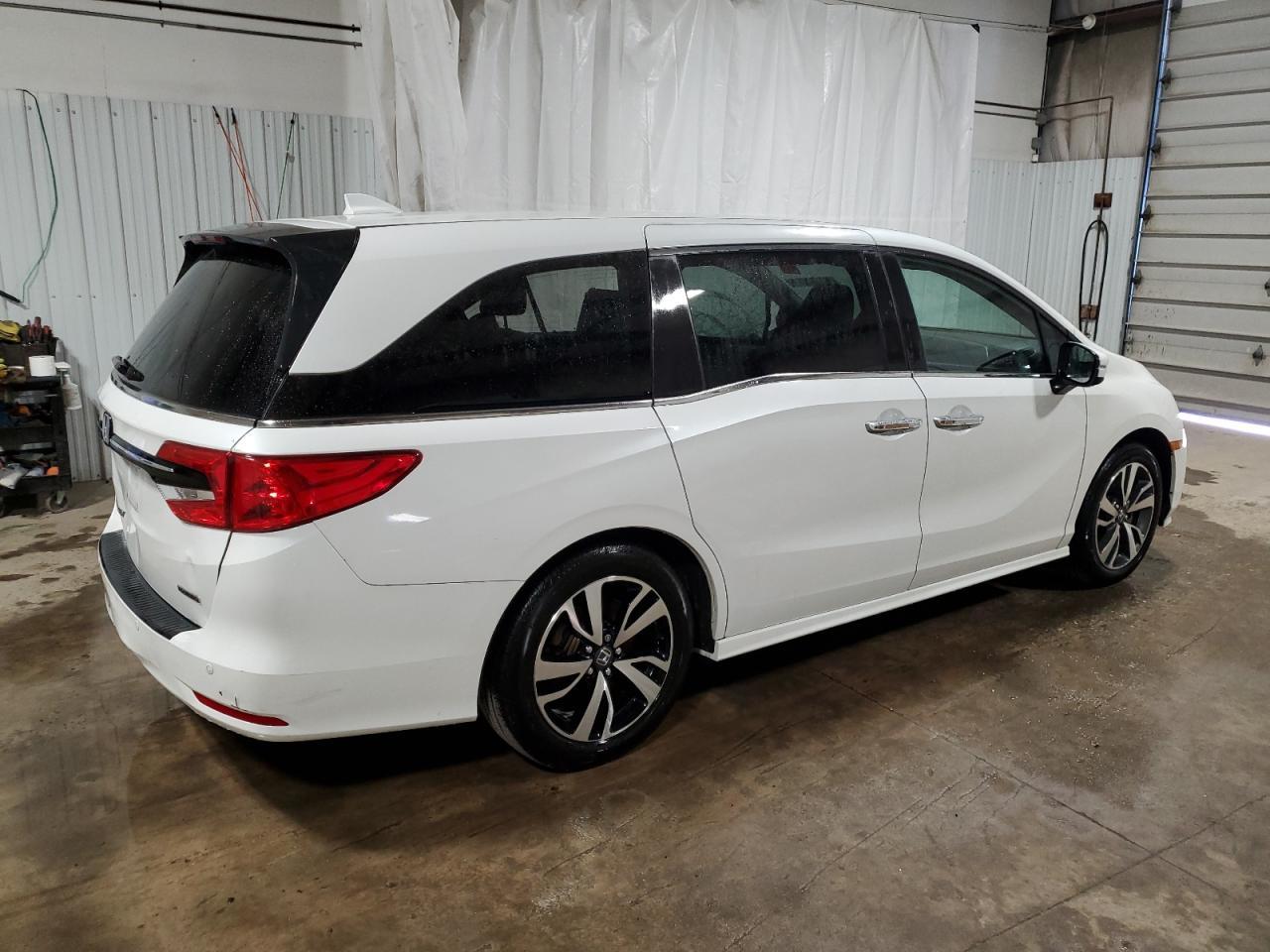 2022 Honda Odyssey Touring - Фото 3