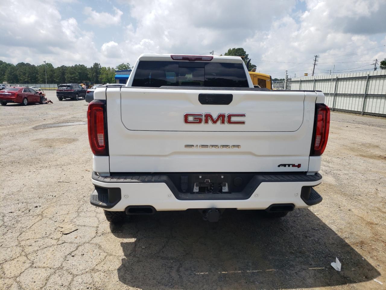 2022 GMC Sierra Limited K1500 At4 - Фото 6