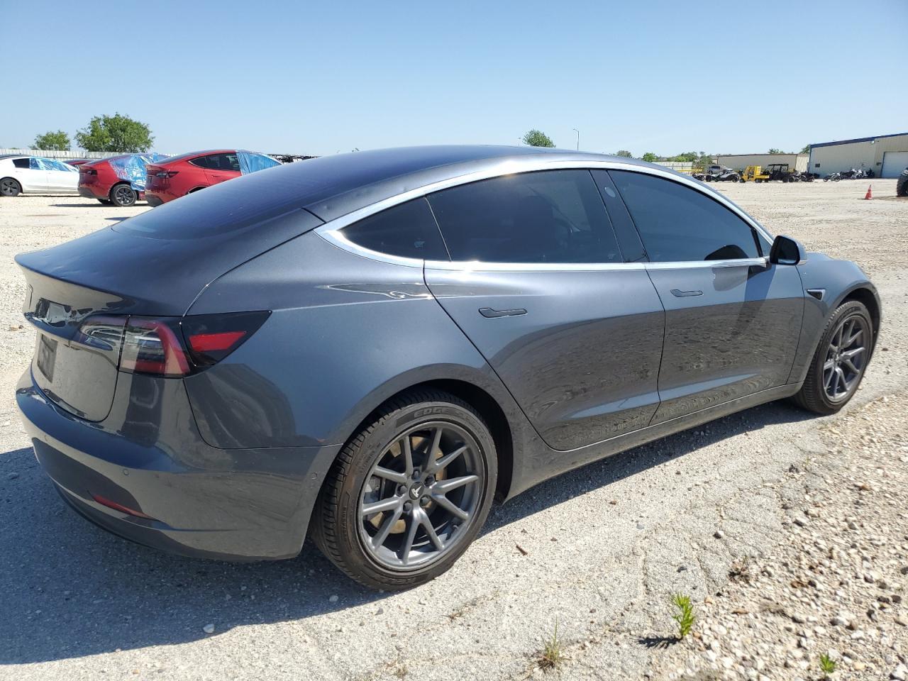 2018 Tesla Model 3 - Image 3