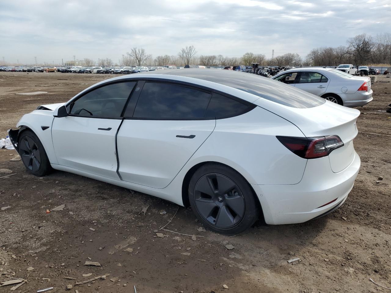 2021 Tesla Model 3 - Фото 2