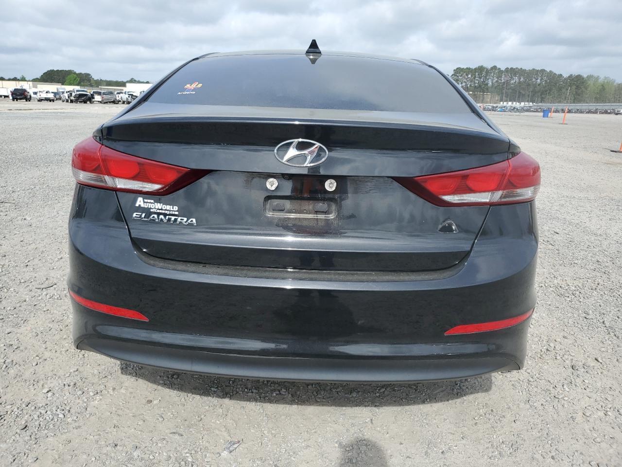 2017 Hyundai Elantra Se - Image 6