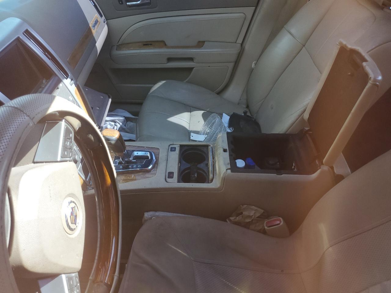 2011 Cadillac Sts Luxury - Image 7