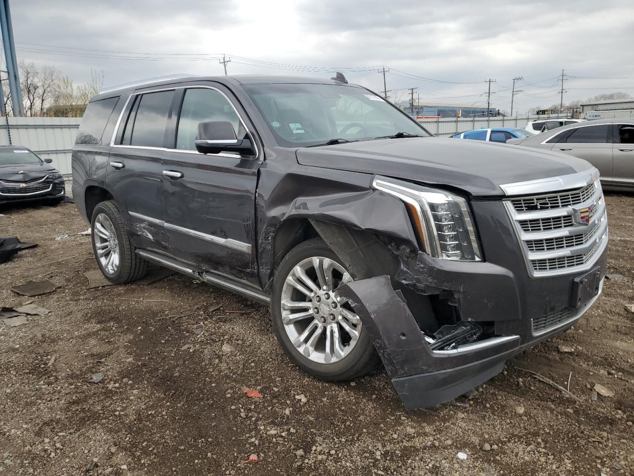 2017 Cadillac Escalade Premium Luxury - Image 4