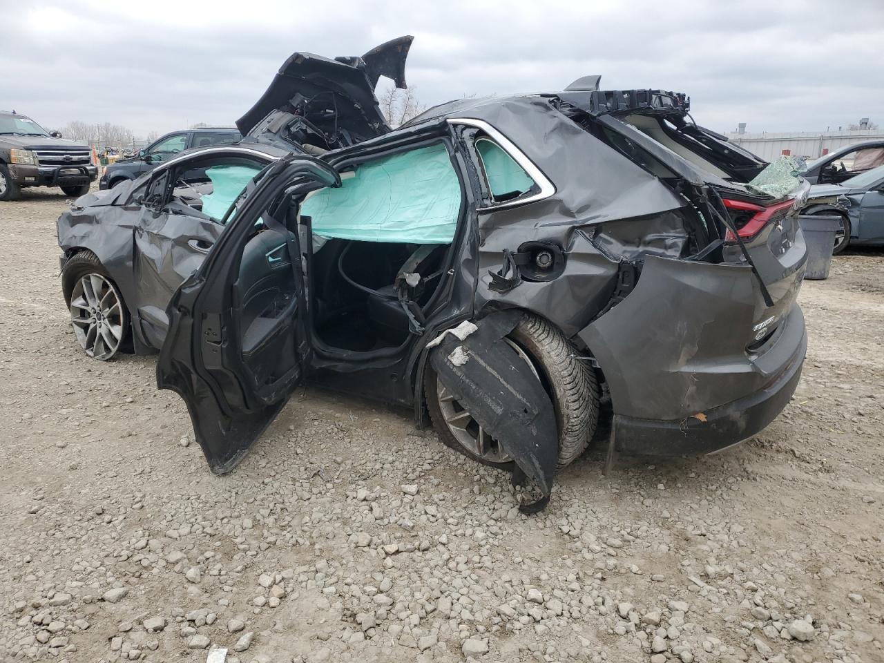 2015 Ford Edge Titanium - Image 2