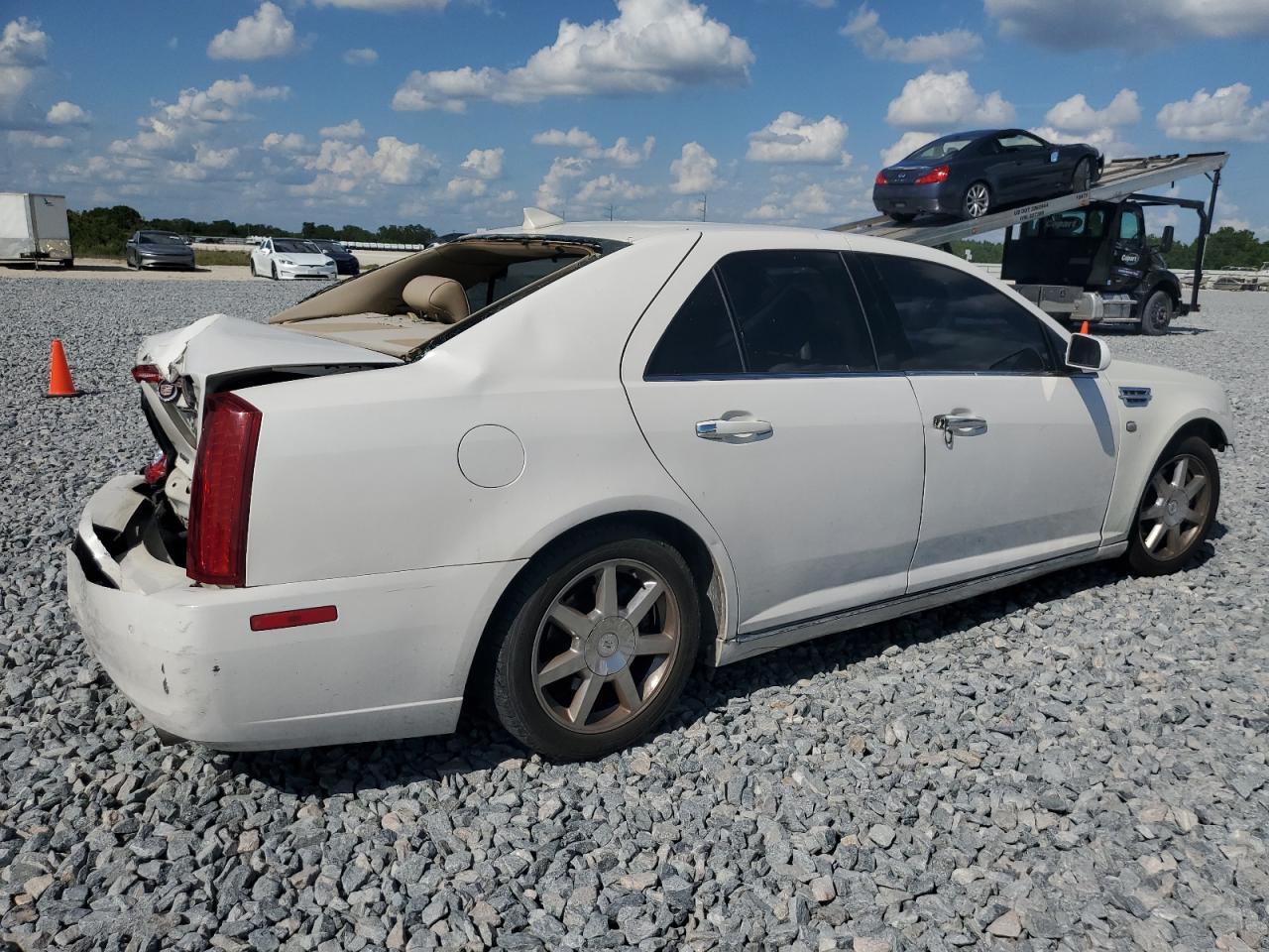 2011 Cadillac Sts Luxury - Image 3