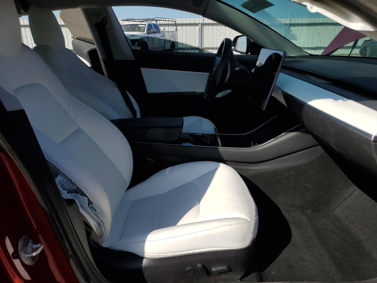 2018 Tesla Model 3 - Фото 7