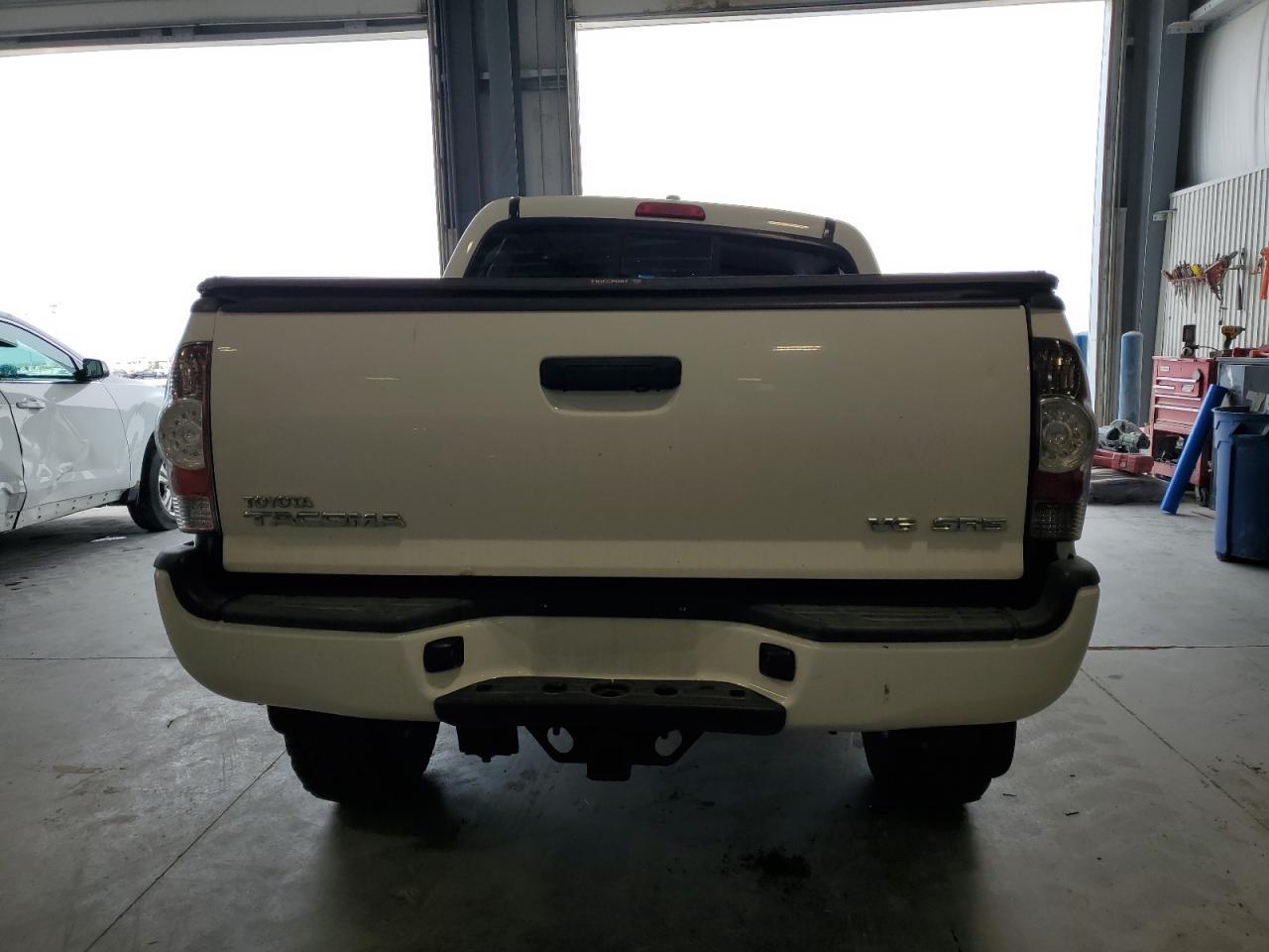 2010 Toyota Tacoma Double Cab - Image 6