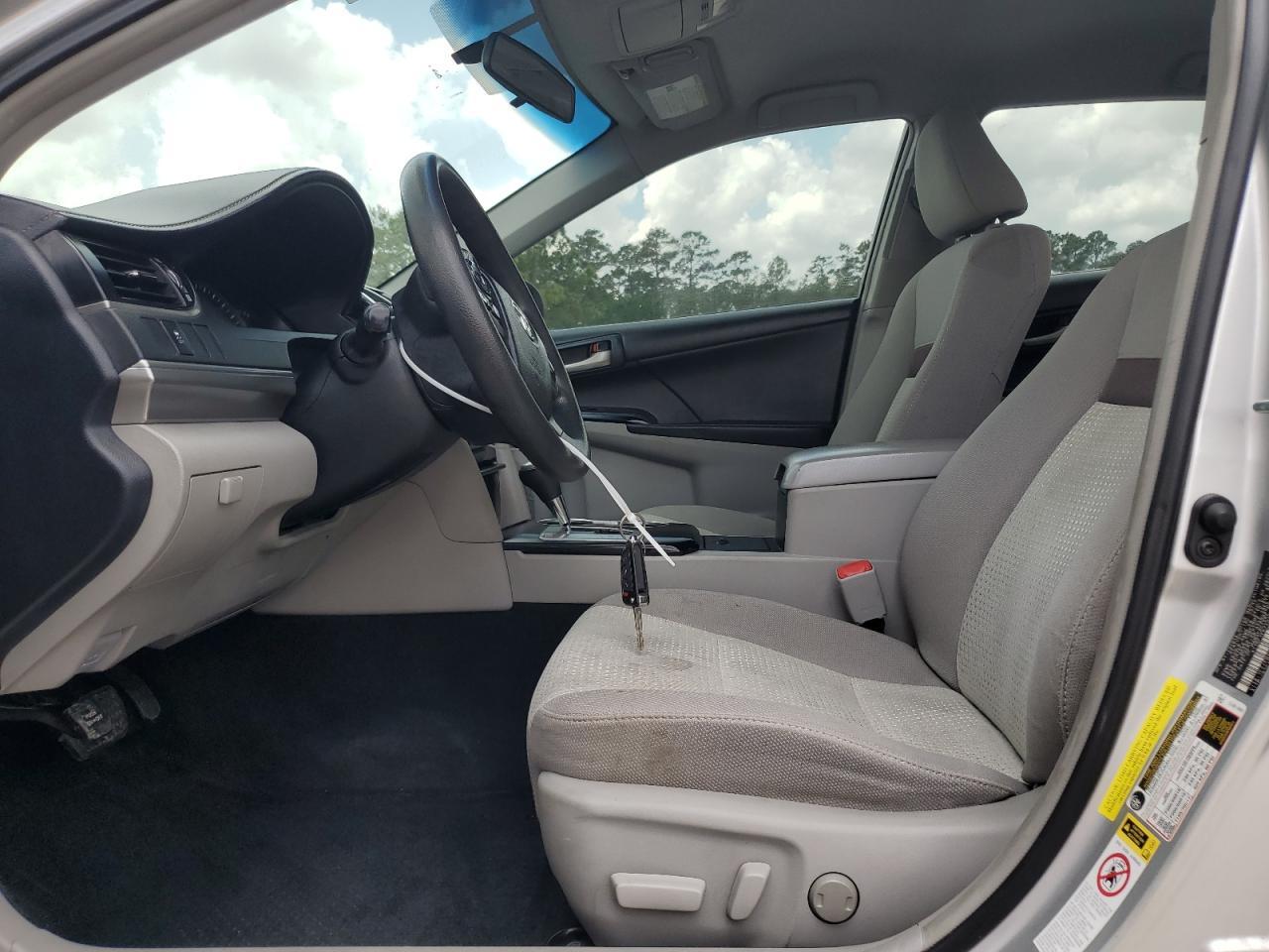 2012 Toyota Camry Le - Фото 7