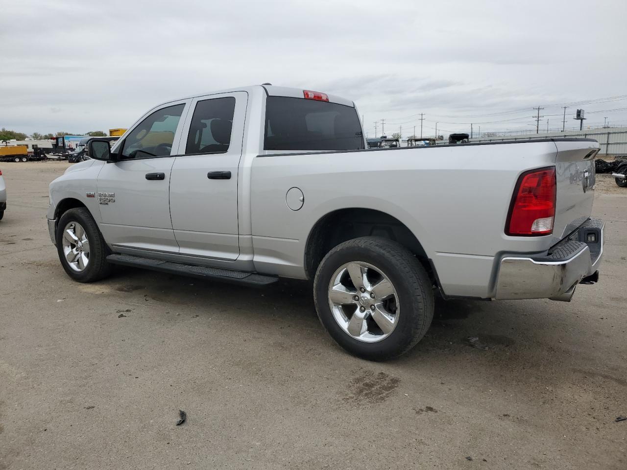 2019 Ram 1500 Classic Tradesman - Фото 2