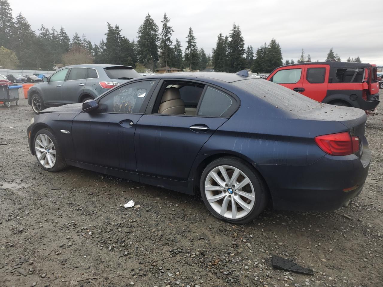 2011 BMW 535 I - Фото 2