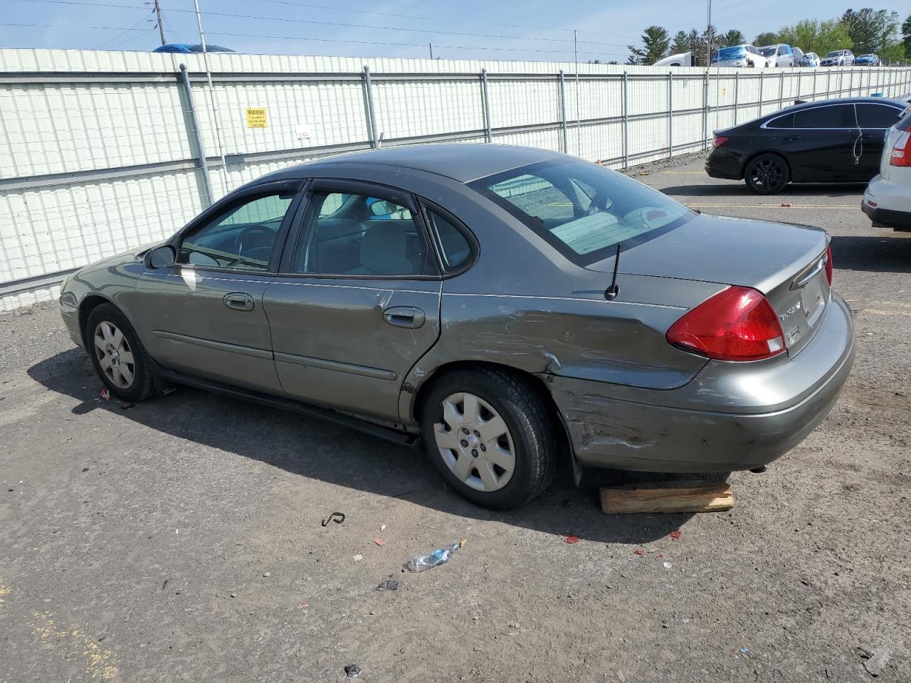 2001 Ford Taurus Lx - Фото 2