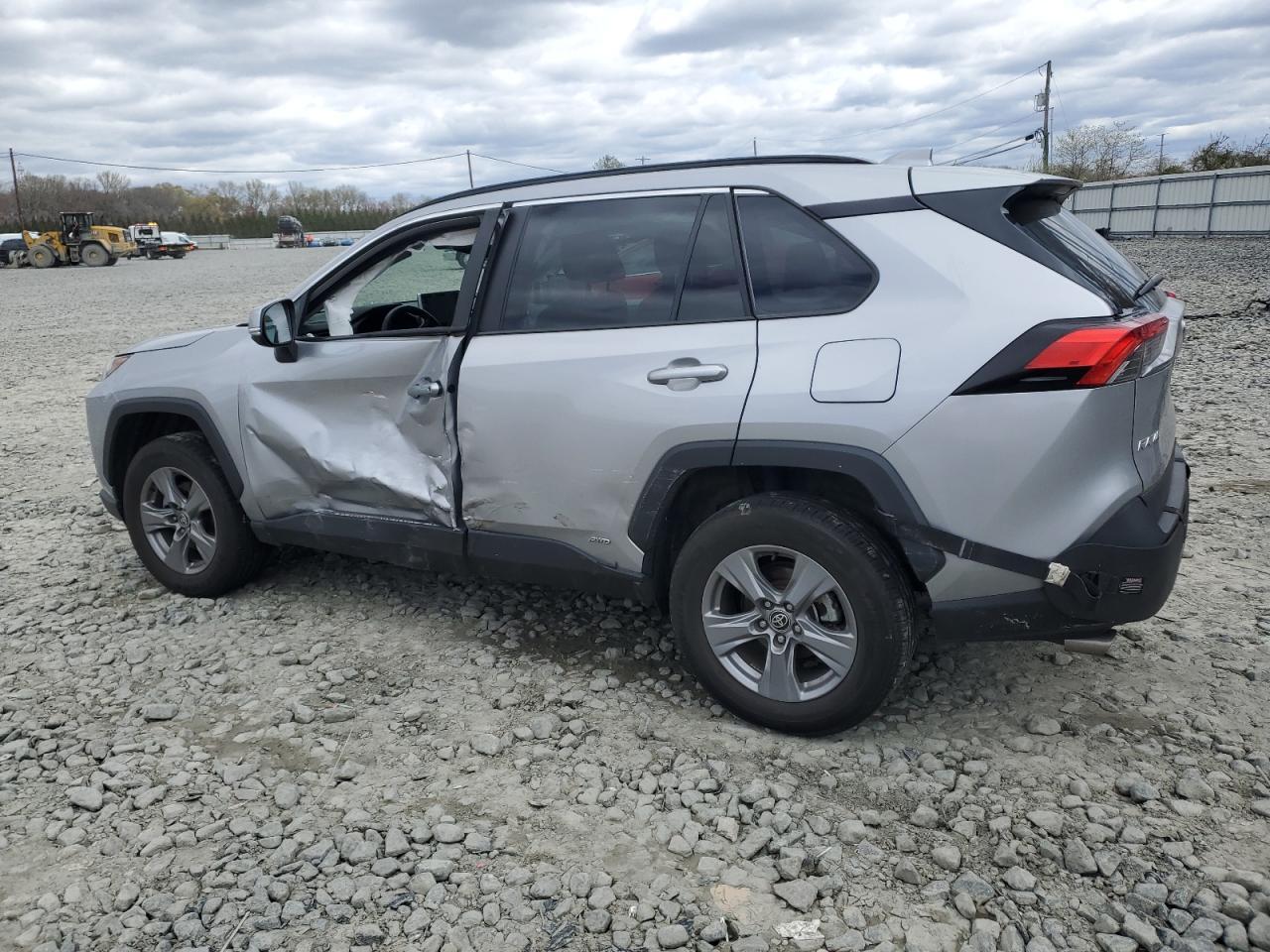 2022 Toyota Rav4 Xle - Фото 2