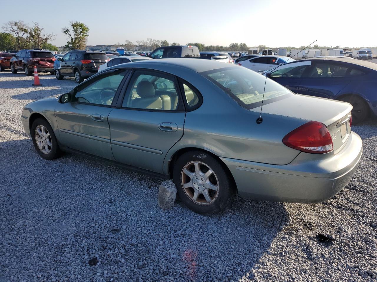 2006 Ford Taurus Sel - Фото 2