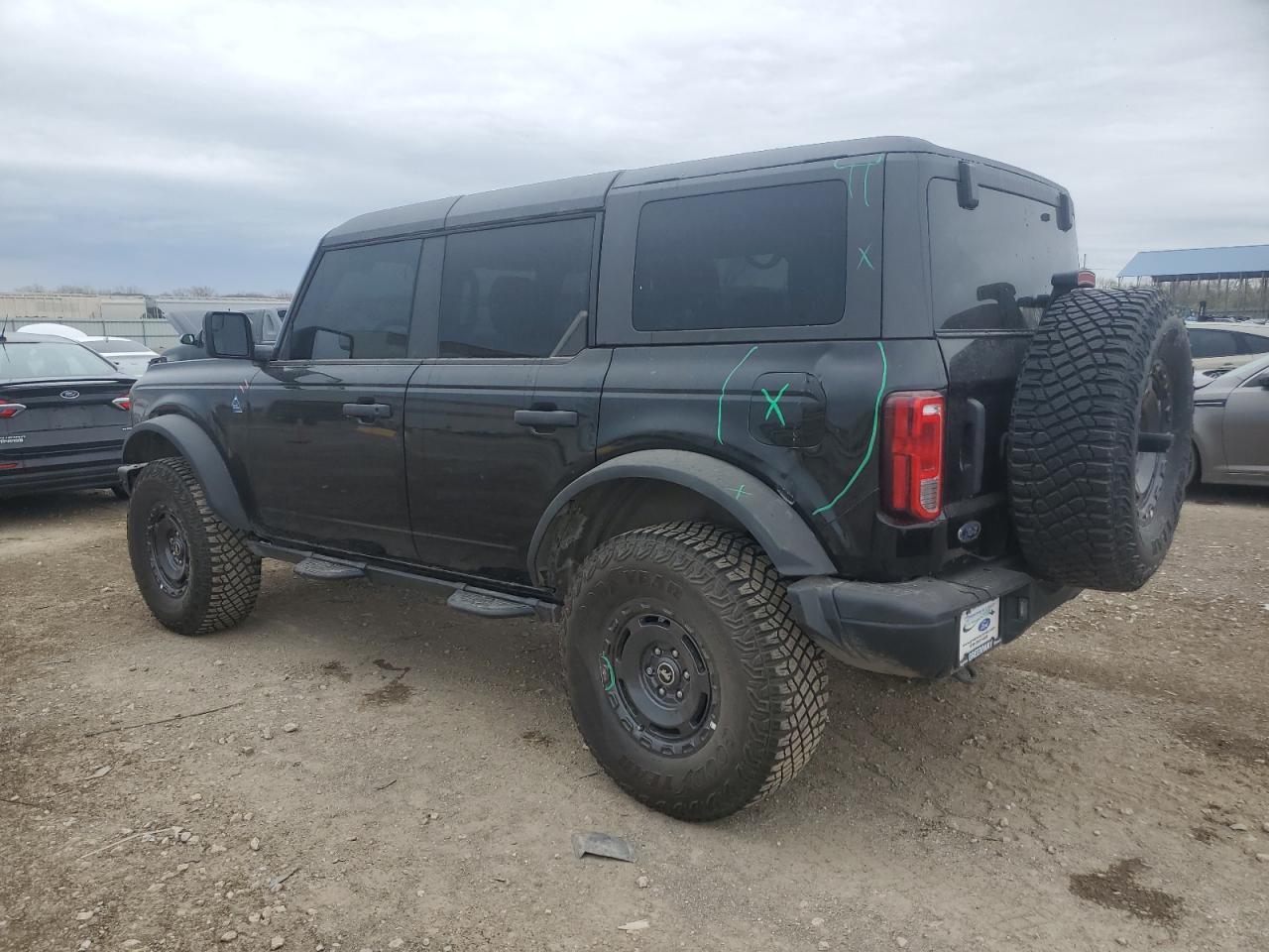 2024 Ford Bronco Black Diamond - Фото 2