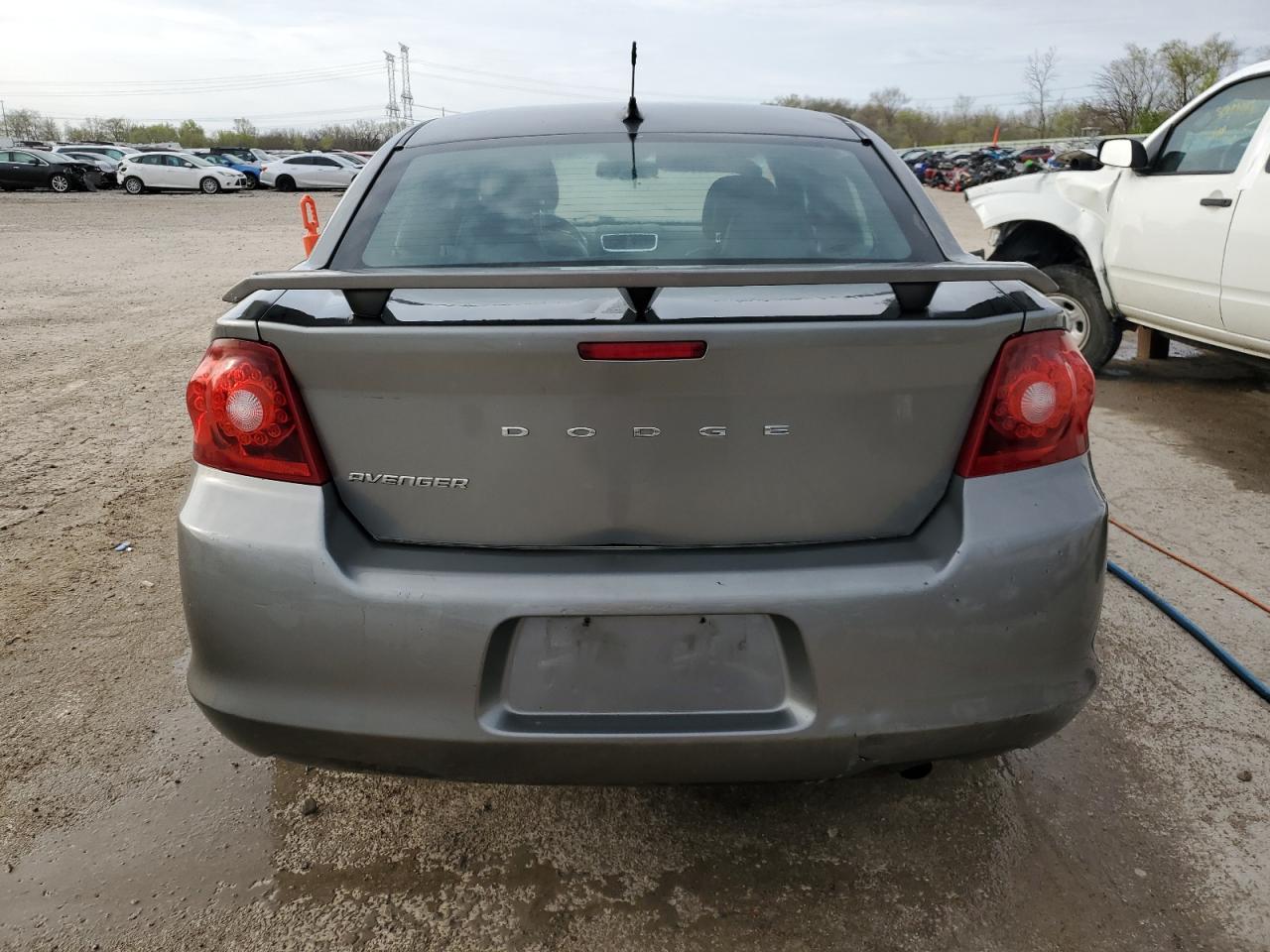 2011 Dodge Avenger Lux - Image 6