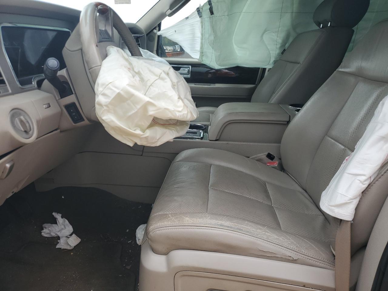 2008 Lincoln Navigator - Image 7