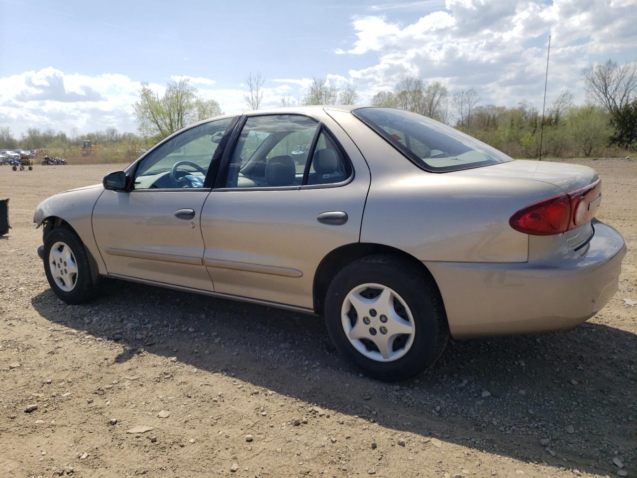 2003 Chevrolet Cavalier - Фото 2