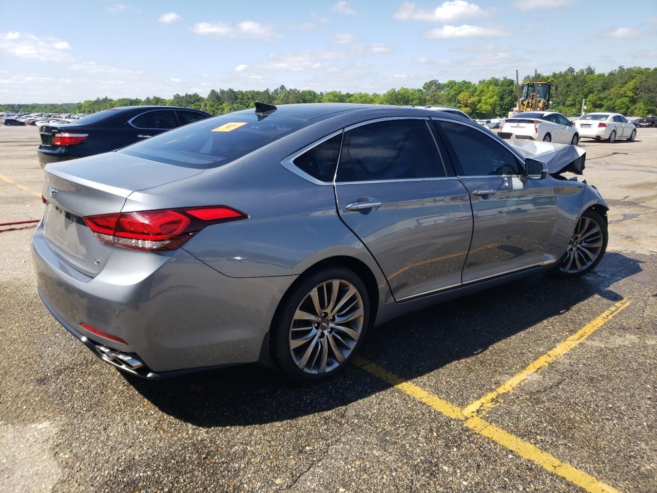 2015 Hyundai Genesis 5.0L - Image 3