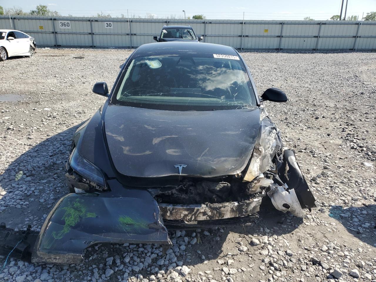 2025 Tesla Model 3 - Image 5