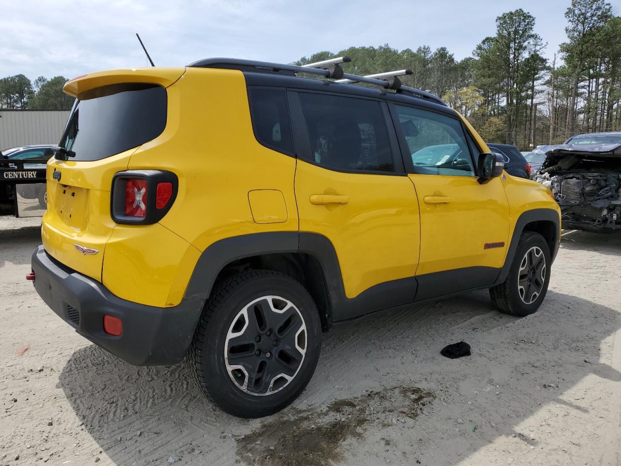 2015 Jeep Renegade Trailhawk - Фото 3