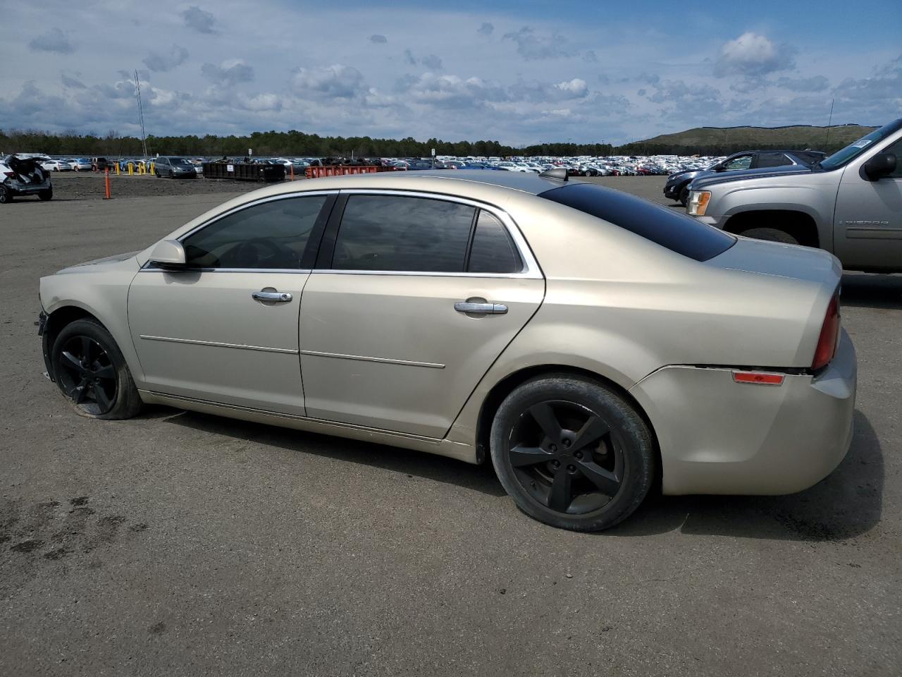 2012 Chevrolet Malibu 1Lt - Фото 2