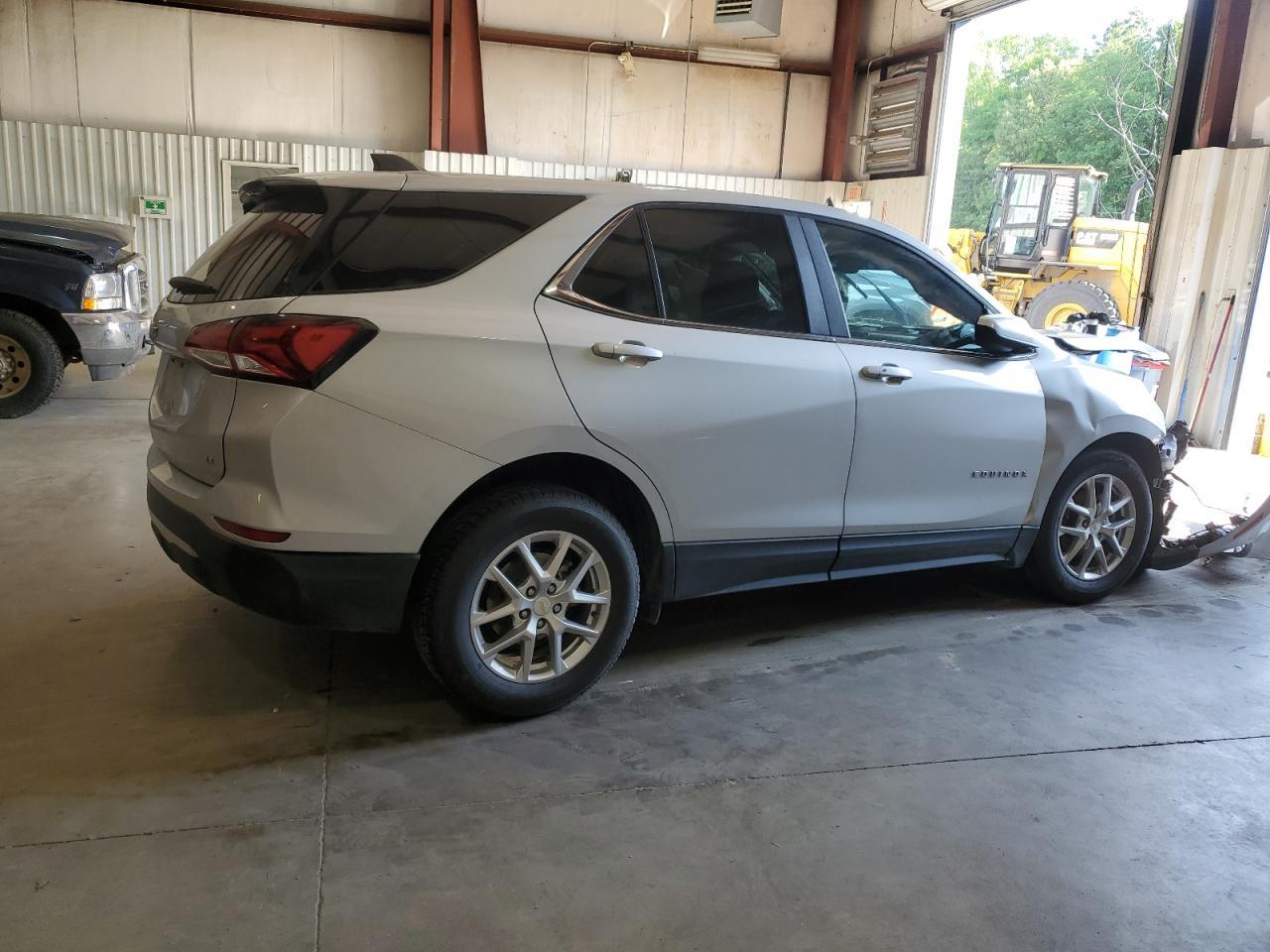 2022 Chevrolet Equinox Lt - Image 3