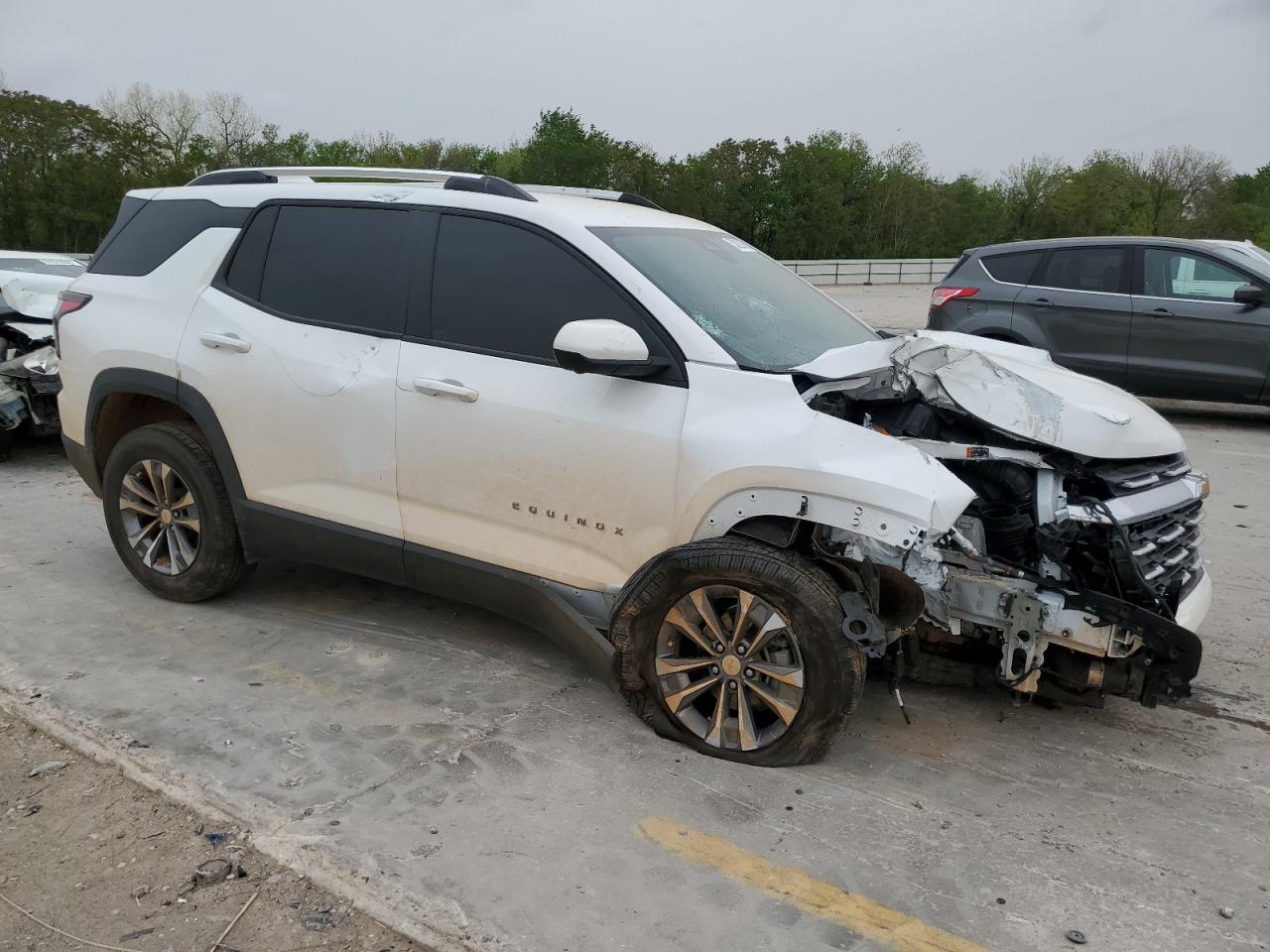 2025 Chevrolet Equinox Lt - Image 4