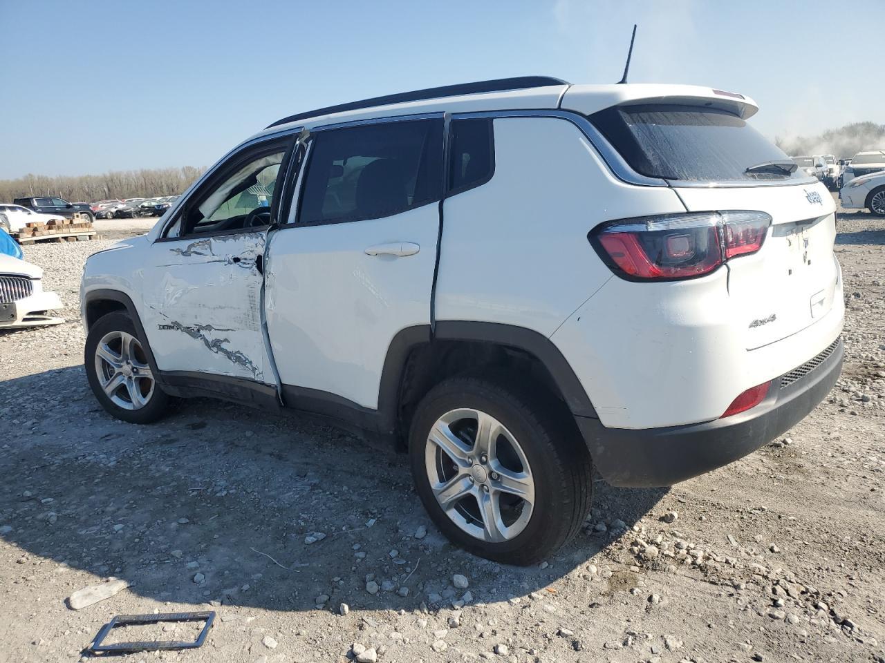 2024 Jeep Compass Latitude - Фото 2
