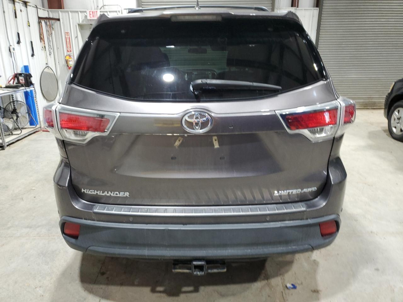 2016 Toyota Highlander Limited - Image 6