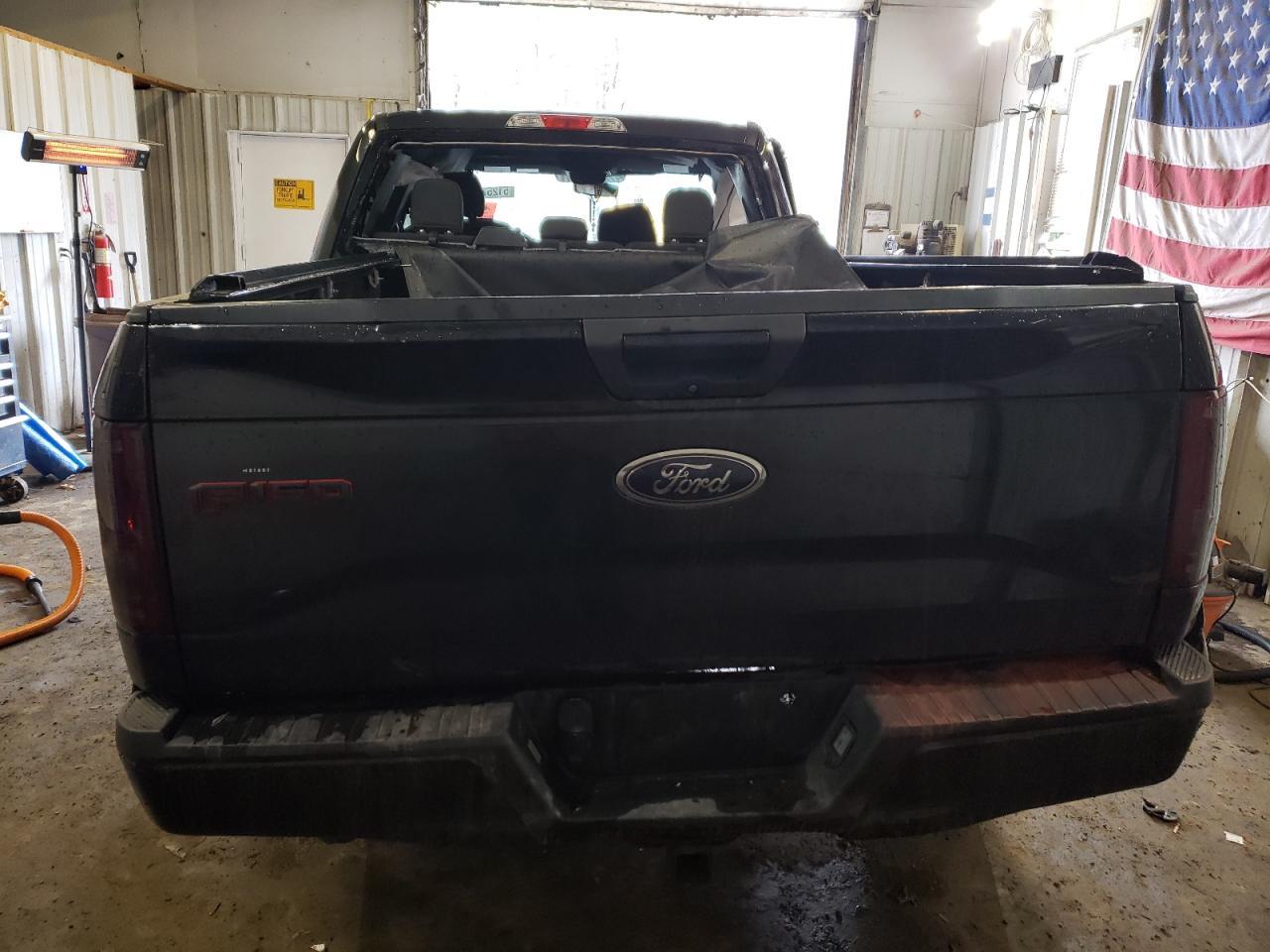 2015 Ford F150 Super Cab - Фото 6