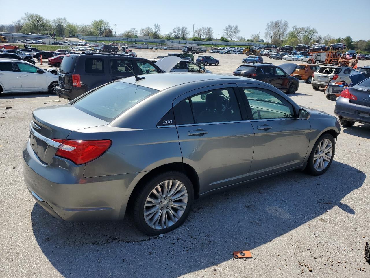 2012 Chrysler 200 Lx - Image 3