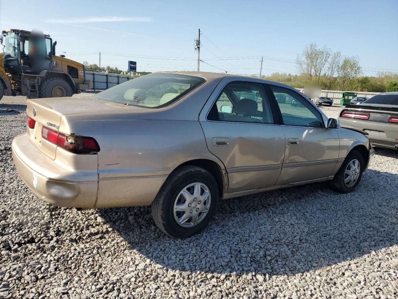 1999 Toyota Camry Le - Image 3
