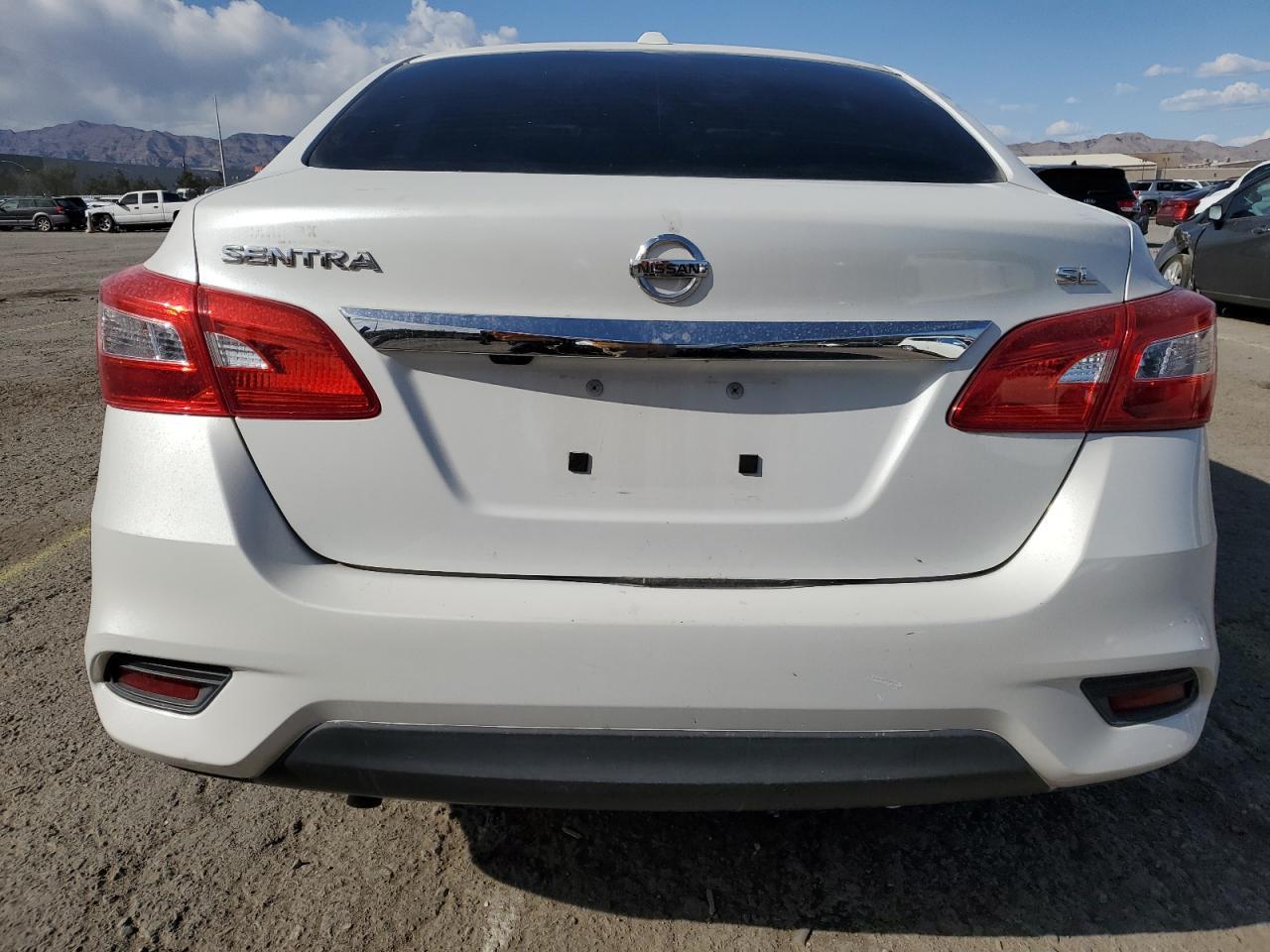 2016 Nissan Sentra S - Фото 6