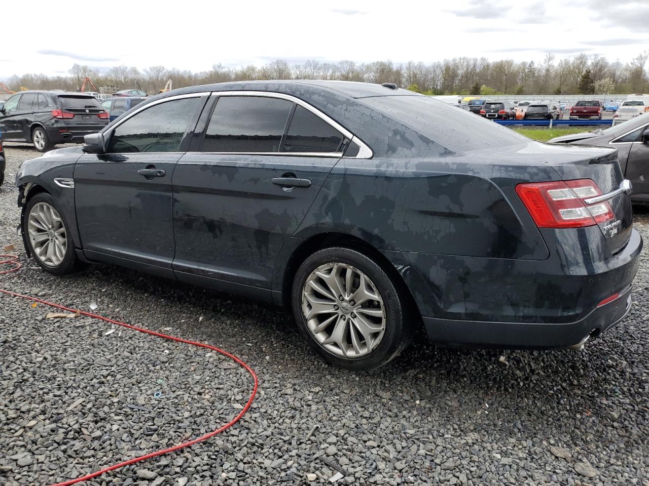2014 Ford Taurus Limited - Image 2
