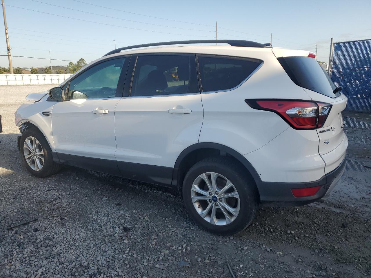 2017 Ford Escape Se - Image 2