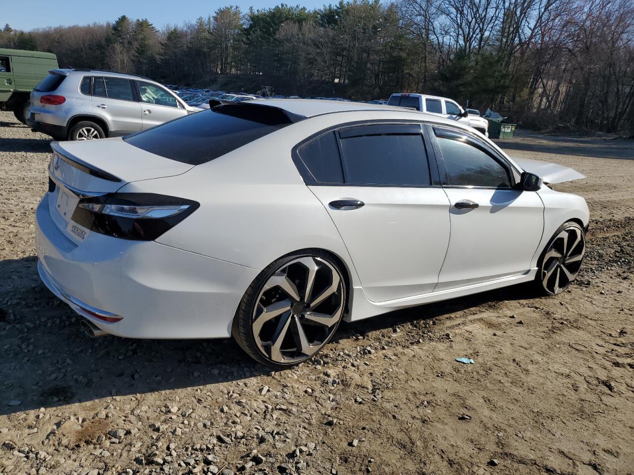 2017 Honda Accord Sport Special Edition - Фото 3