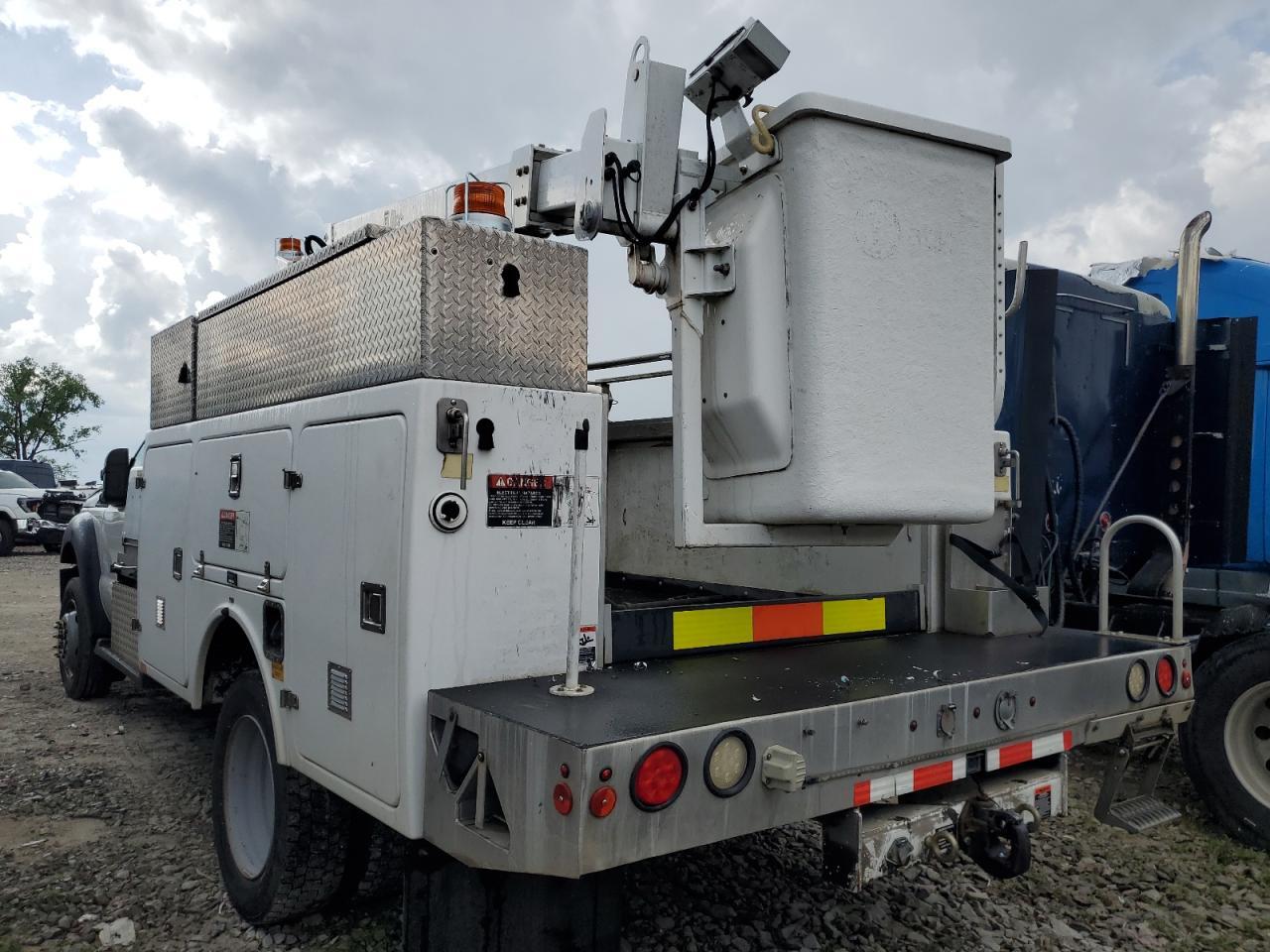 2013 Ford F450 Super Duty - Image 2