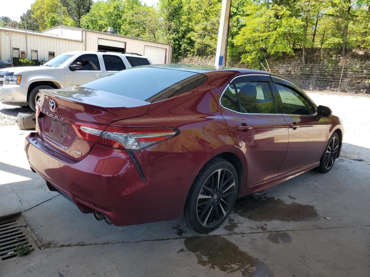2018 Toyota Camry Xse - Фото 3